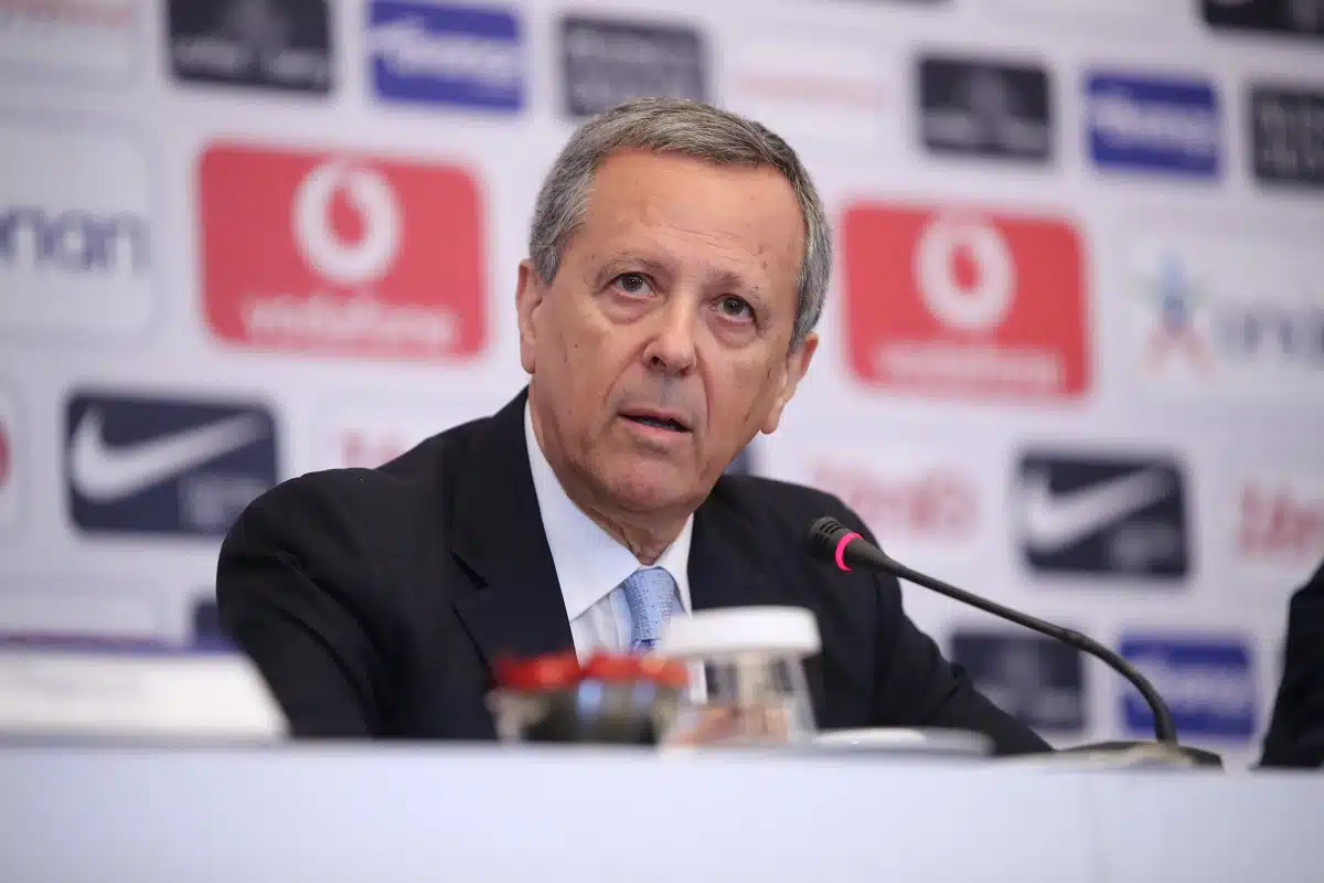 Μπαλτάκος σε Τσέφεριν: «Στείλτε μας διαιτητές ελίτ για τα ελληνικά ντέρμπι» 1 5720418