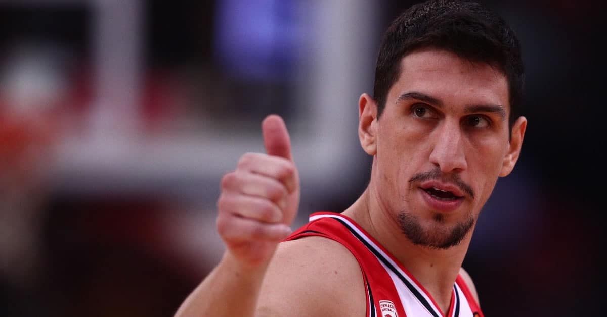 larentzakis enopsei monako kinitro gia kathe paikti na stamatisei ton maik tzeims