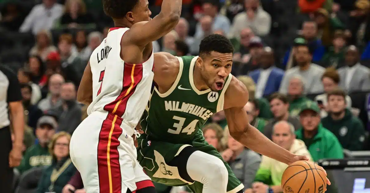 Μιλγουόκι στον δρόμο για το Final Four: Αντετοκούνμπο και Λίλαρντ οδηγούν τους Μπακς σε σημαντική νίκη 1 milgouoki ston dromo gia to final four antetokounbo kai lilarnt odigoun tous baks se simantiki niki