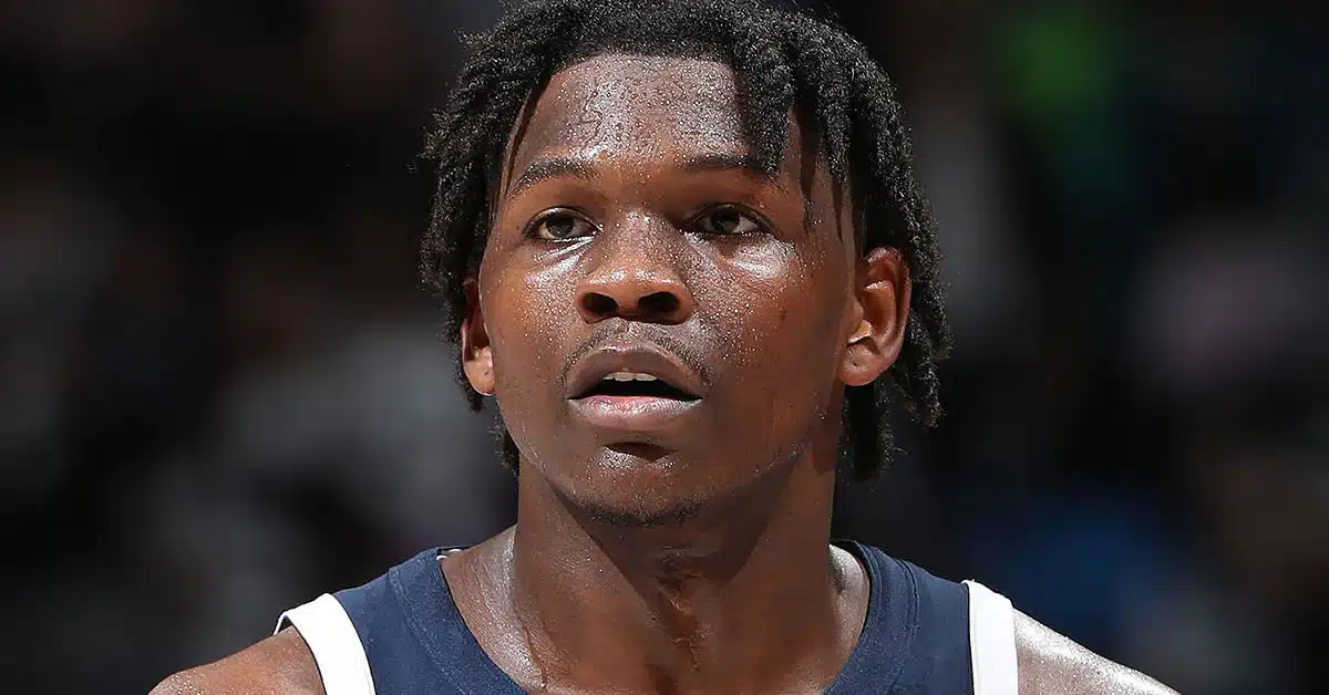 Ο Άντονι Έντουαρντς σκέφτεται να κάνει το μεταβατικό βήμα από το NBA στο NFL αν κατακτήσει τον τίτλου με τους Minnesota Timberwolves 2 Άντονι Έντουαρντς