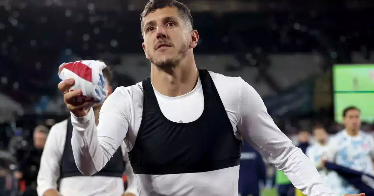 Όλα τα μάτια στραμμένα στον Στέβαν Γιόβετιτς στο ματς με τον Παναιτωλικό 2 ola ta matia strammena ston stevan giovetits sto mats me ton panaitoliko