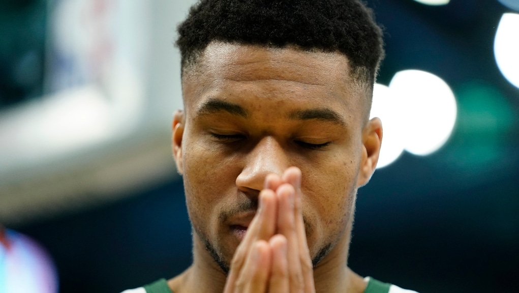 Giannis Antetokounmpo 9