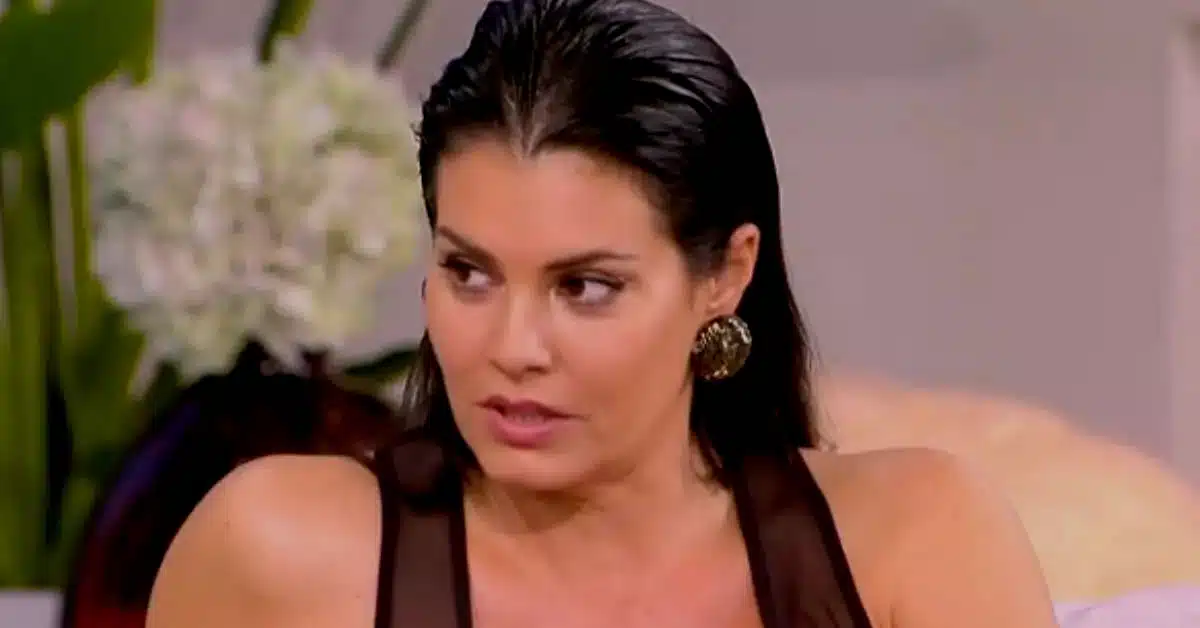 maria korinthiou teleiose akoma kai tin beloutsi