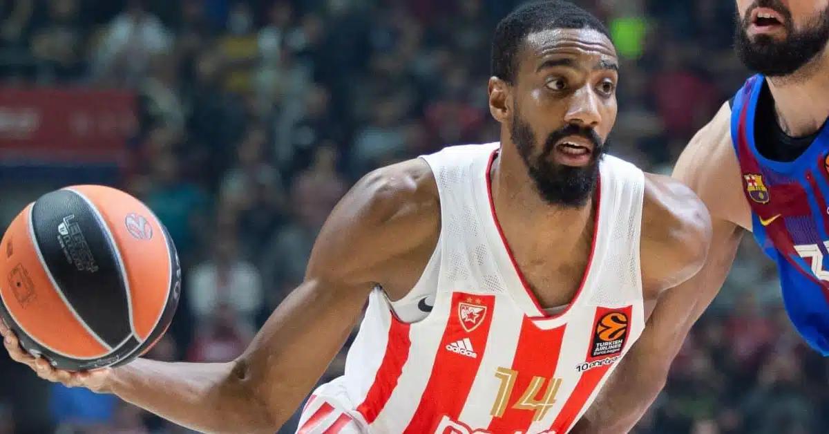 Ζάλγκιρις Κάουνας: Ενισχύει την περιφέρεια της με την προσθήκη του Austin Hollins 1 Austin Hollins