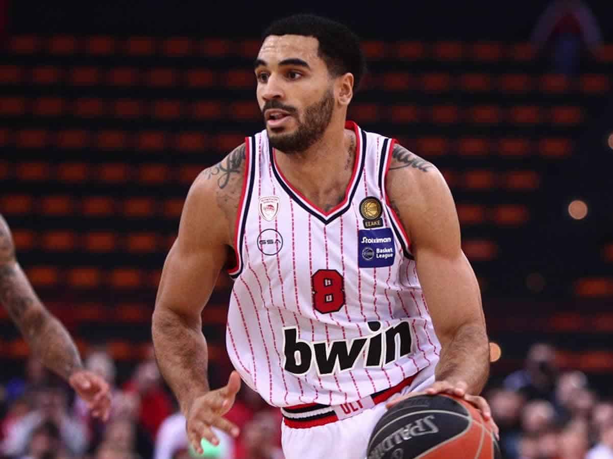 olybiakos podariko me to dexi thelei na kanei stin proti diavolovdomada tou 2024