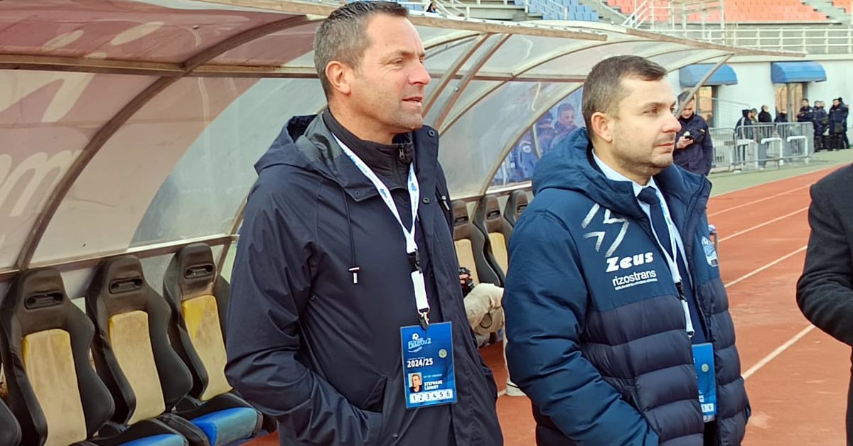 sto apostolos nikolaidis o lanoua gia na parako