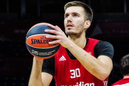 petrousef isos mas afisei kai i real na kerdiso