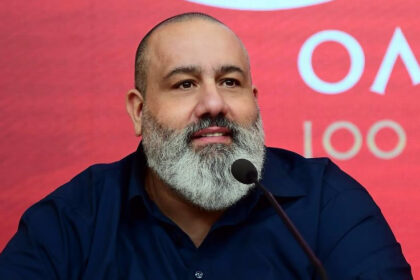 ektoxefsi sto karaiskakis erchetai afxisi these