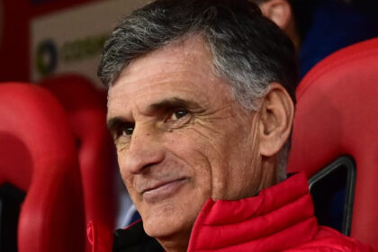 4 paiktes protoi sto gipedo o mentilibar vlepei