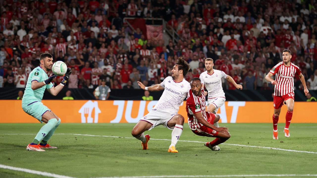 enas chronos apo tin kataktisi tou conference