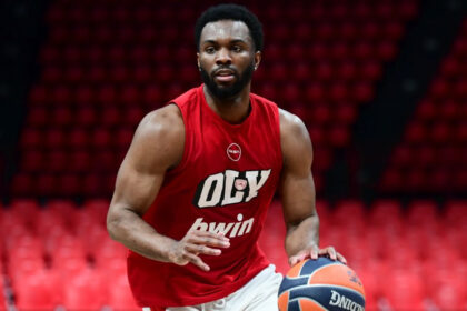 kinisi apelpisias i mia akoma epiki ebnefsi