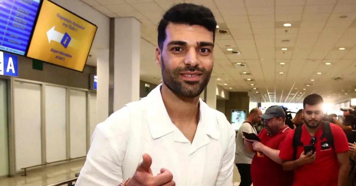 Ο Ταρέμι προσγειώθηκε και έτοιμος να προβάρει τα ερυθρόλευκα – Οι πρώτες του δηλώσεις και το μήνυμά του για τον κόσμο του Θρύλου.