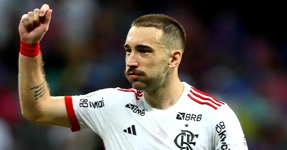 Ο Λέο Ορτίζ με την φανέλα της Φλαμένγκο