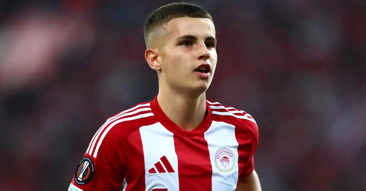 Δεν είναι τραυματίας, αλλά δεν παίζει – Τι συμβαίνει με τον Μουζακίτη και γιατί έχει μείνει πίσω στην ιεραρχία;