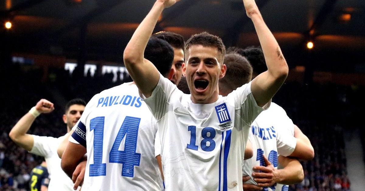 ethniki elladas me fora apenanti sti dania