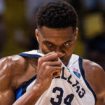 o greek freak sta pits ti pragmatika synevi