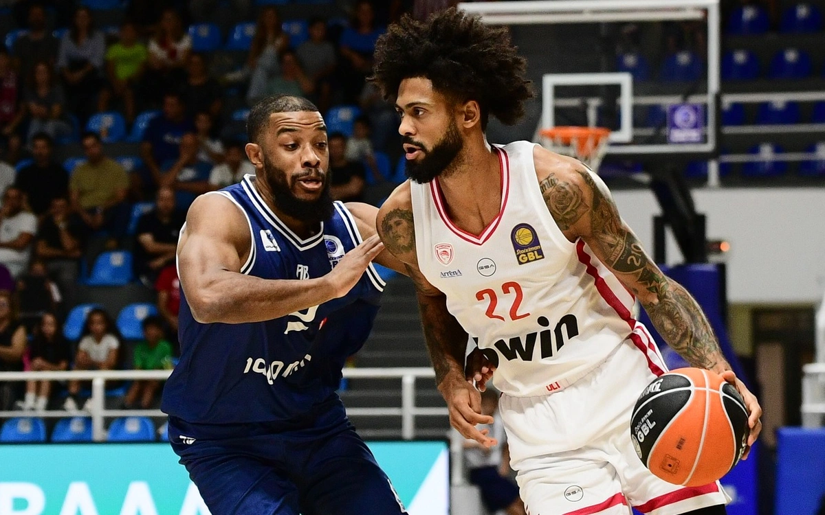 o olympiakos gkazose apenanti stin kardi