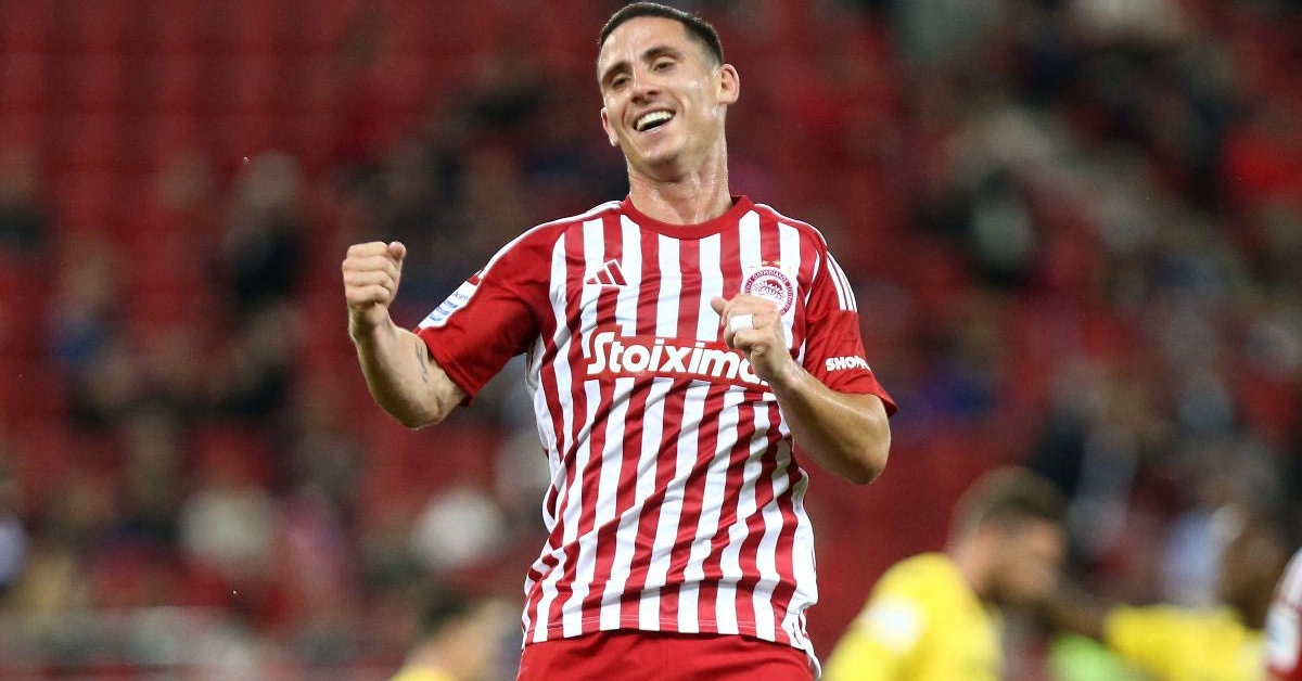 Ο Ολυμπιακός φέρνει ξανά τον Ποντένσε για να ενισχύσει την ευρωπαϊκή του προσπάθεια.