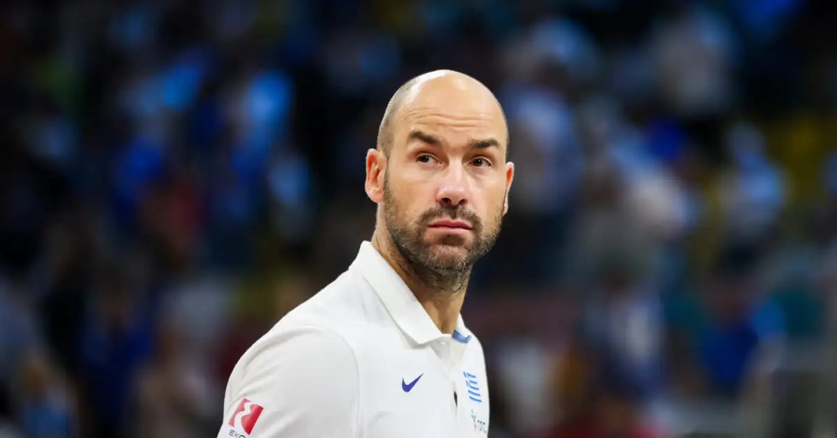 vasilis spanoylis me epiki apantisi karfonei ataman den peftoyme stin pagida toy