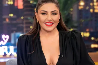 Έλενα Παπαρίζου