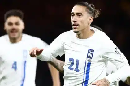 i ethniki proigithike me tsimika alla