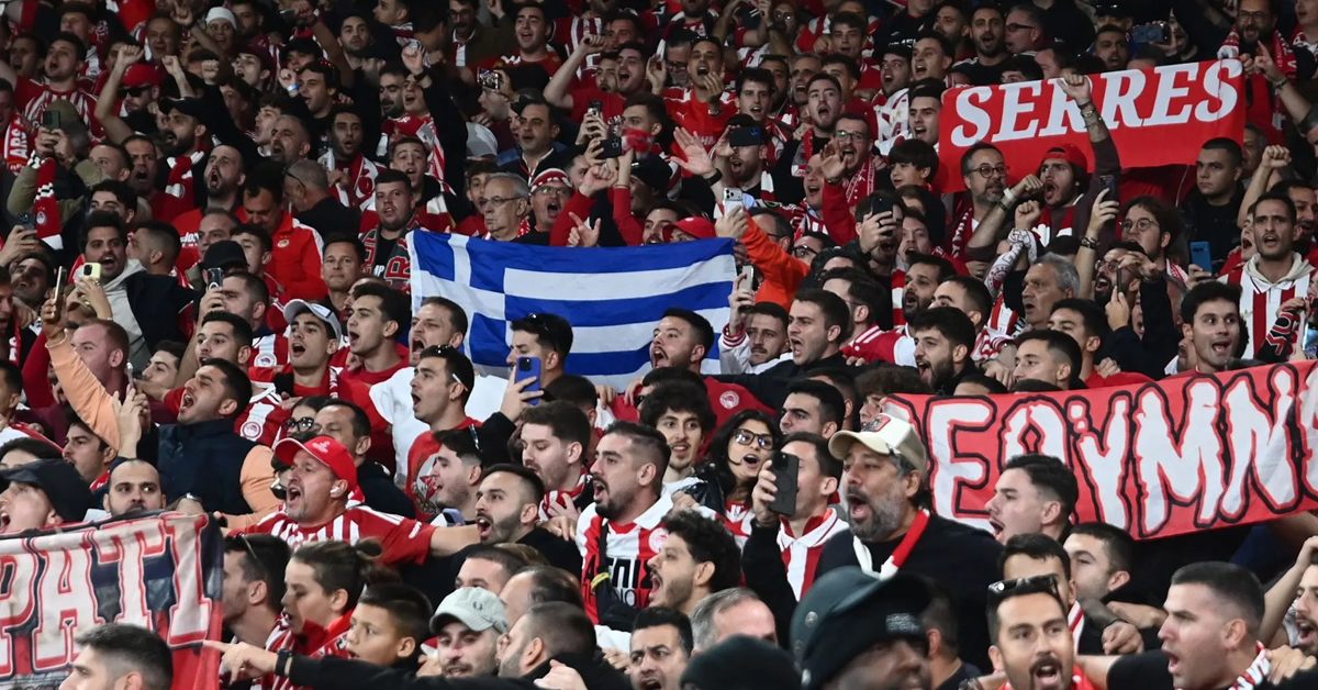 i itta poy efere sevasmo to standing