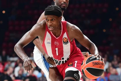 olympiakos i koyrasi milise sto telo