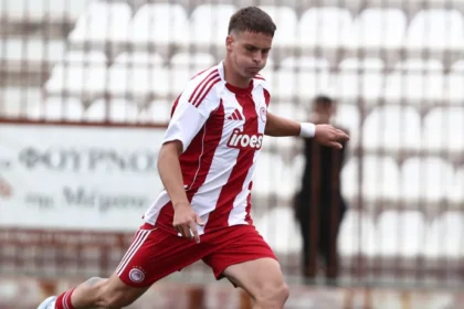 olympiakos k19 to aittito taxidi ton