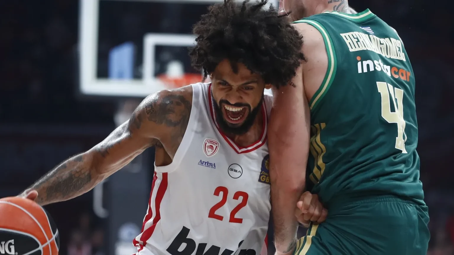 tailer ntorsei igetiki emfanisi sto n