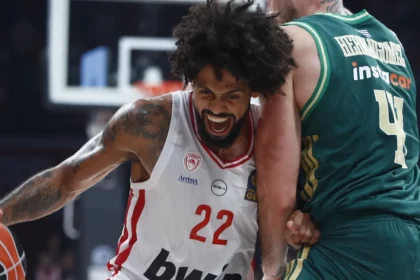 tailer ntorsei igetiki emfanisi sto n