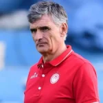 Ο Μεντιλίμπαρ στον αγωνιστικό χώρο του Αγρινίου πριν την σέντρα του αγώνα