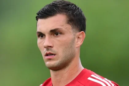 Ο Στρέφετσα σε προπόνηση του Ολυμπιακού.