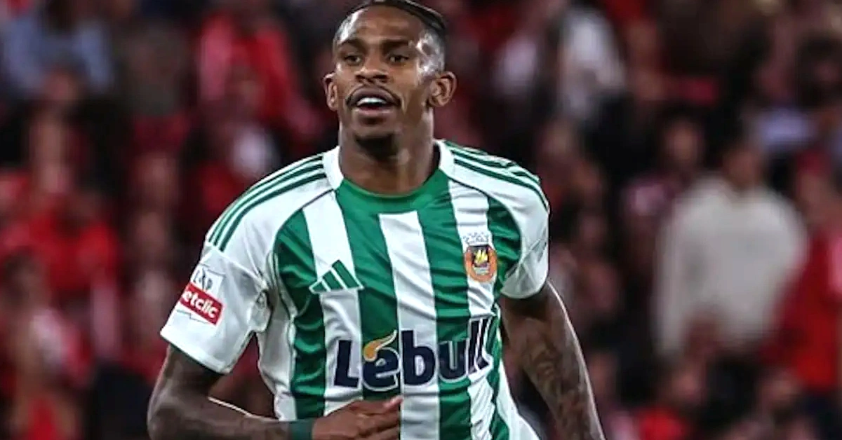 Ο Αντρέ Λουίζ με τη φανέλα της Ρίο Άβε, στόχος μεταγραφής του Ολυμπιακού