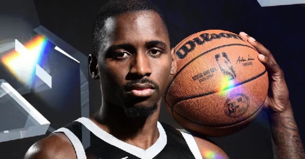 Ο Ντέιβιντ Τζόουνς-Γκαρσία με τη φανέλα των Σπερς