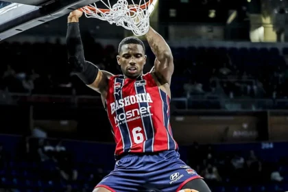 Ο Χαμιντού Ντιαλό σε προσπάθεια με τη φανέλα της Μπασκόνια