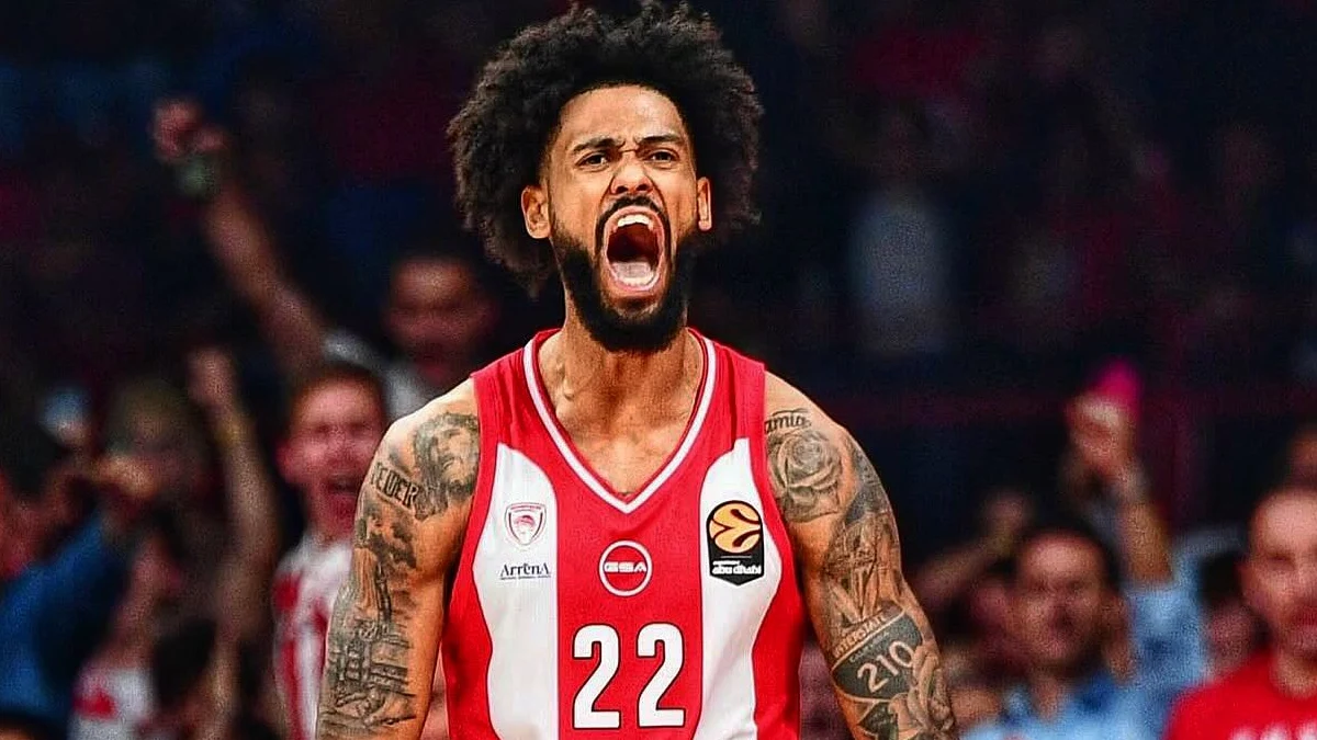 Ο Τάιλερ Ντόρσεϊ γιορτάζει τα δύο χρόνια του Σάιλο με τρυφερή ανάρτηση 1 O Τάιλερ Ντόρσεϊ με την φανέλα του Ολυμπιακού πανηγυρίζει σε αγώνα της Euroleague