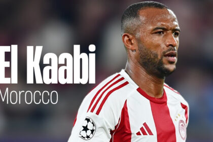 Ο Αγιούμπ Ελ Κααμπί σε φάση με τη φανέλα του Ολυμπιακού