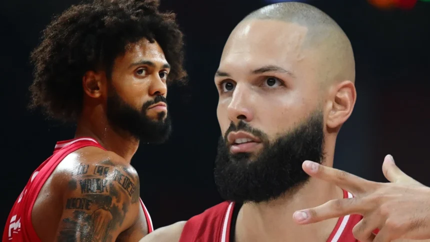 Ντόρσεϊ και Φουρνιέ σε φάση αγώνα στο ΣΕΦ