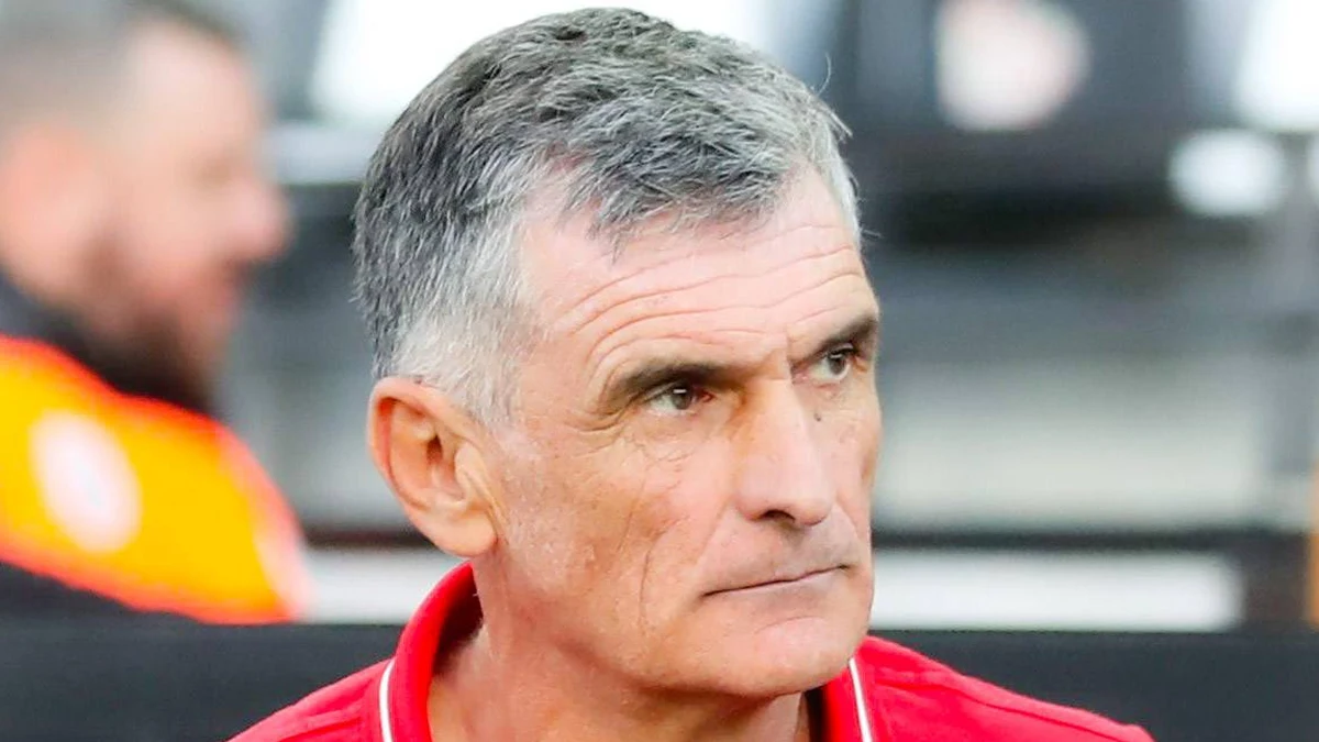 Ο Μεντιλίμπαρ στον πάγκο του Ολυμπιακού