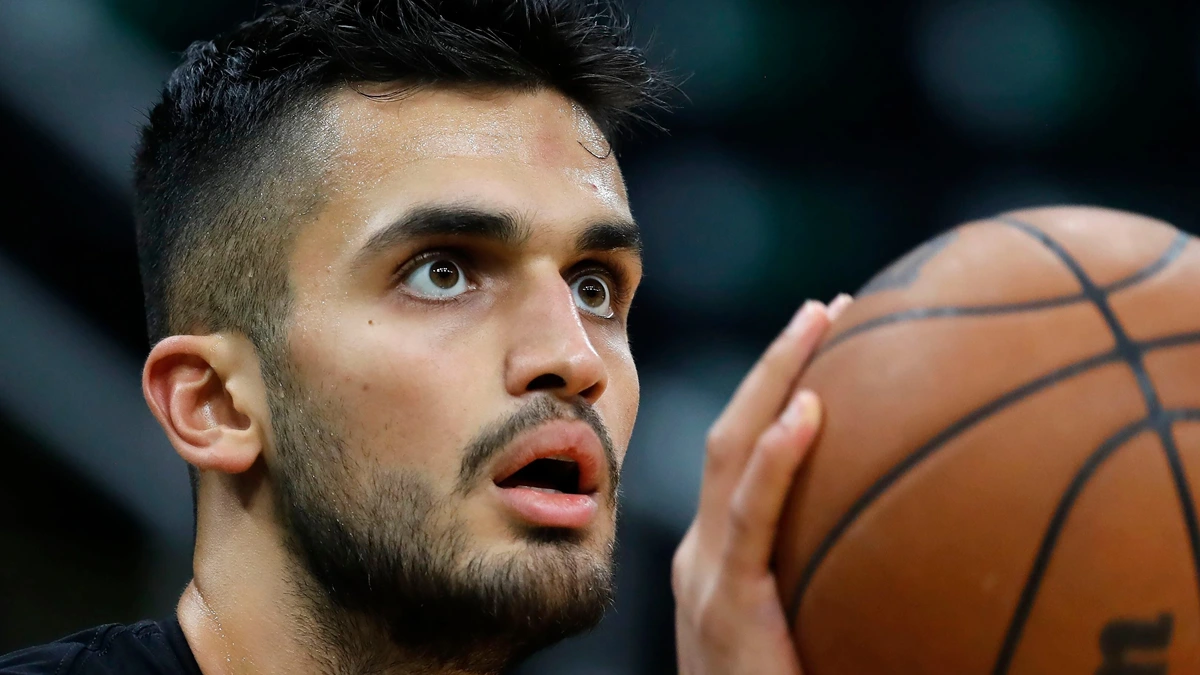 Ο Ομέρ Γιουρτσέβεν με τη φανέλα του Παναθηναϊκού σε φάση αγώνα