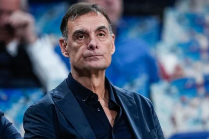 Ο Μπαρτζώκας σε αγώνα του Ολυμπιακού στη Euroleague