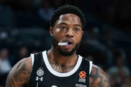 Ταϊρίκ Τζόουνς έτοιμος να φορέσει τη φανέλα του Ολυμπιακού