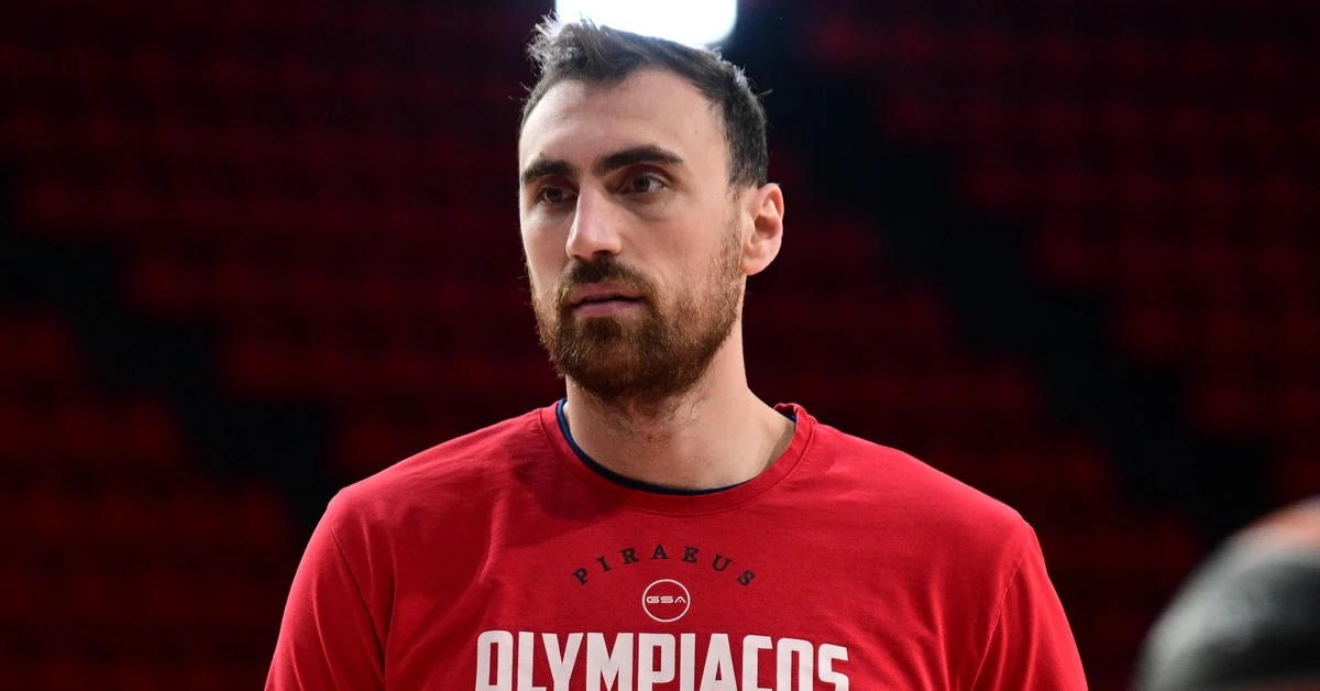 Ο Νίκολα Μιλουτίνοφ σε προπονηση στο ΣΕΦ