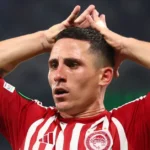 Ο Ντανιέλ Ποντένσε κατά τη διάρκεια αγώνα του Ολυμπιακού