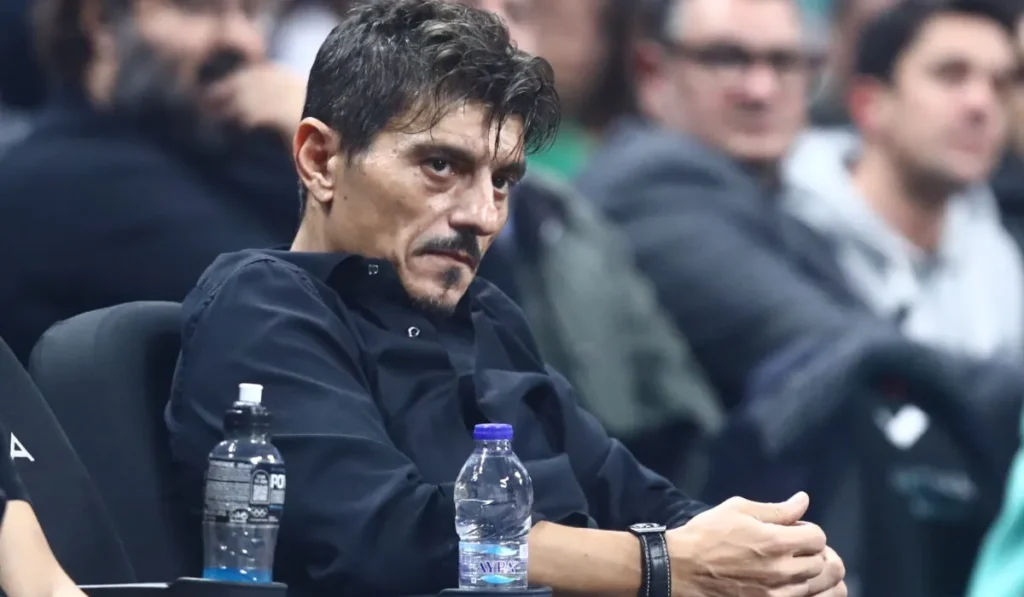 Δημήτρης Γιαννακόπουλος σε παλιότερη σπάνια εμφάνιση του σε αγώνα της ομάδας του