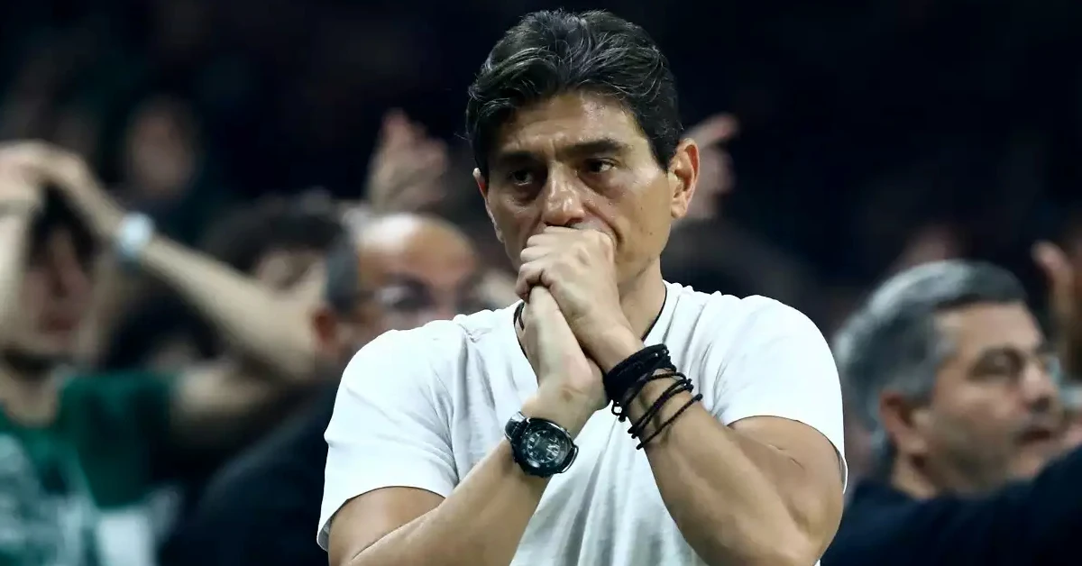 Ο Δημήτρης Γιαννακόπουλος σε παλιές καλές στιγμές που ερχόταν σε αγώνες