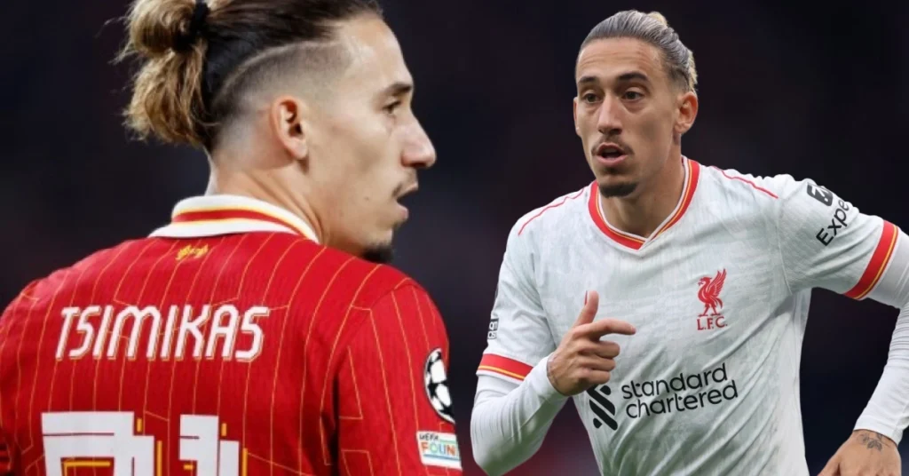 Ο Κώστας Τσιμίκας με τη φανέλα της Λίβερπουλ κατά τη διάρκεια αγώνα