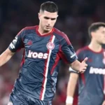 Ο Λορέντσο Πιρόλα αποχωρεί με πρόβλημα τραυματισμού από τον αγώνα με τον Άγιαξ