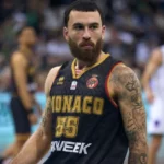 Ο Μάικ Τζέιμς σε δράση στη EuroLeague με τη Μονακό