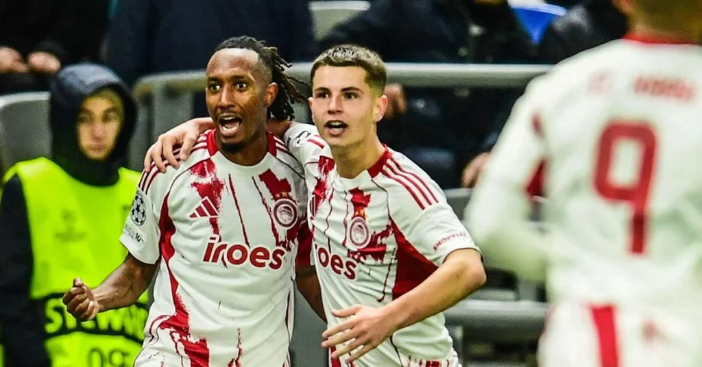 Ολυμπιακός - Μουζακίτης και Ζέλσον Μάρτινς σε αγώνα της Super League